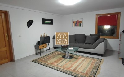 Spacious villa with guest apartment within short distance of the center of Altea la Vella.